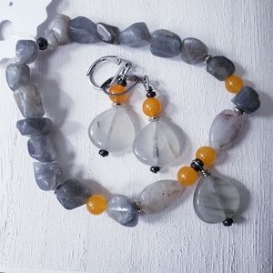 Labradorite Bracelet and Earrings Jewelry Set, Quartz Earrings, Stretch Bracelet